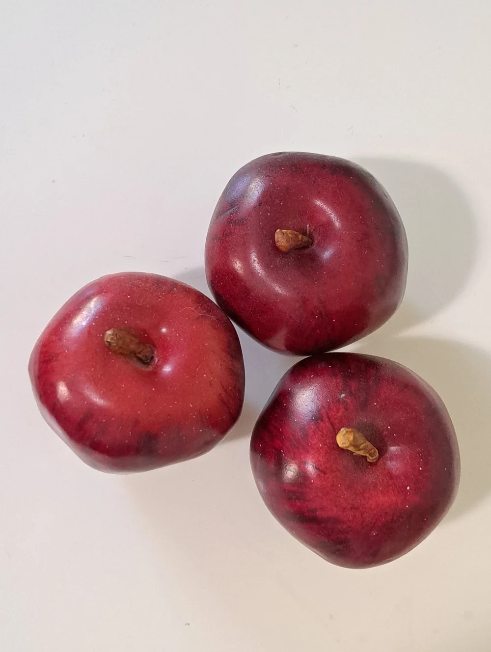 Realisitic Faux Red Apples Decor (3)
